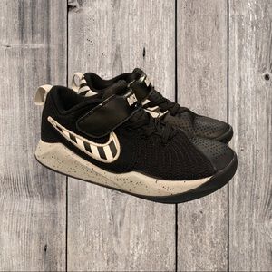 SOLD‼️ Nike Kids' Grade School Team Hustle Quick 2 Sport Shoes, Boys', Black